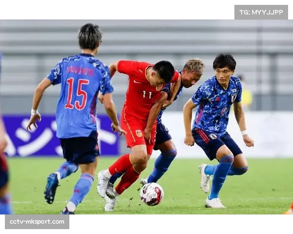 经典对决，日本队与美国队前七局战成1-1平，比赛进入延长局